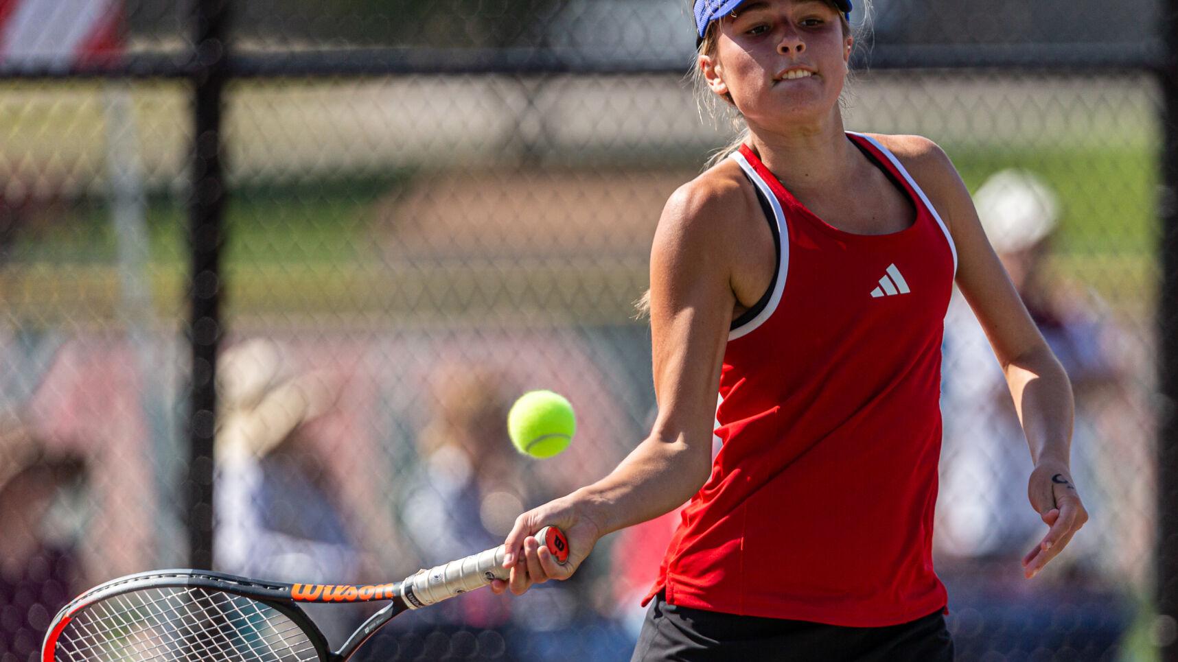 Parkway Central's Emily Heller wins a girls tennis district singles title for the ages